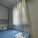 Rea House Apartment *