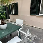 Rea House Apartment