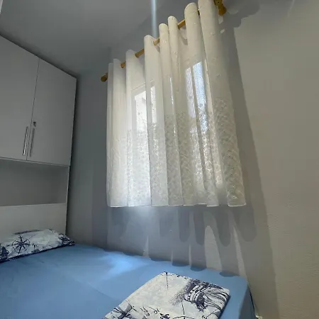 Rea House Lägenhet *