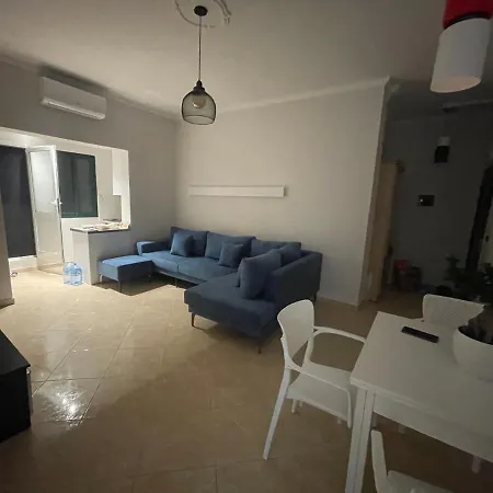 Daire Rea House Dıraç