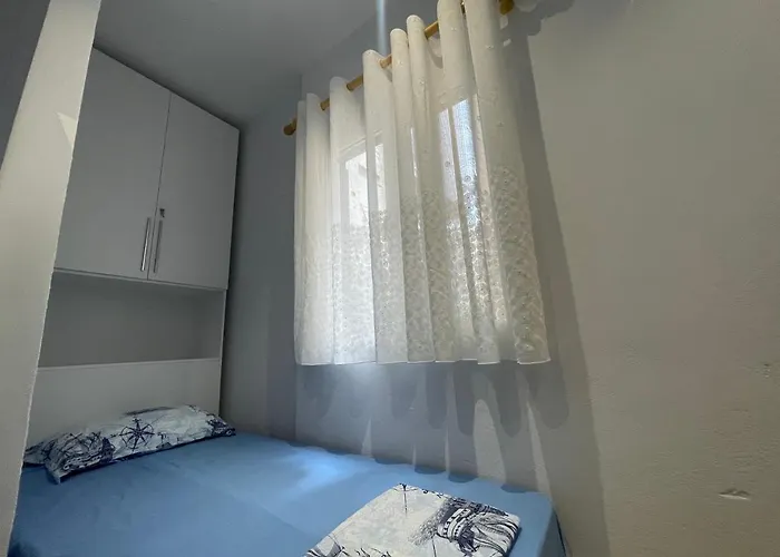 Rea House Apartment *